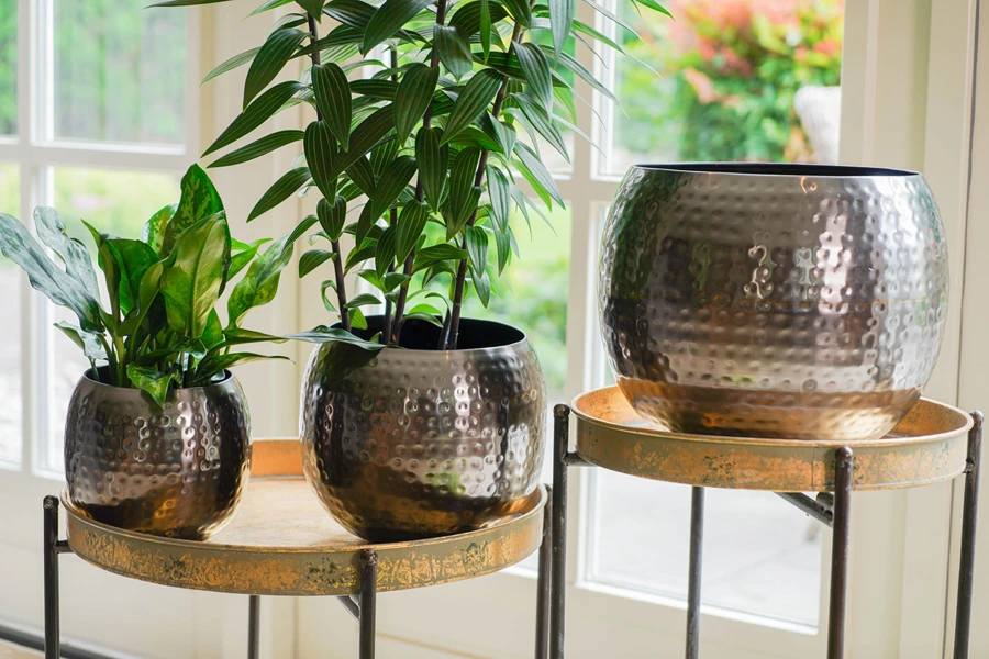 Bloempot Kody - d17 x h16cm - Lood Bloempot Kody - D17 X H16cm - Lood -Bloempot Kortings Winkel bloempot kody d17 h16 lood bloempot lood 6 7