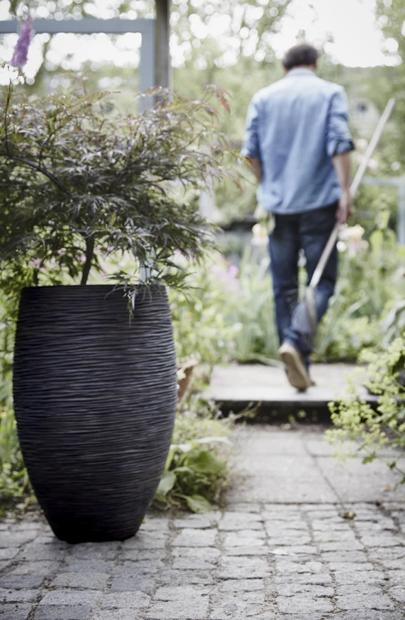 Capi Bloempot hoog Nature Elegant Deluxe Rib NL - d56 x h84cm - Zwart Capi Bloempot Hoog Nature Elegant Deluxe Rib NL - D56 X H84cm - Zwart -Bloempot Kortings Winkel